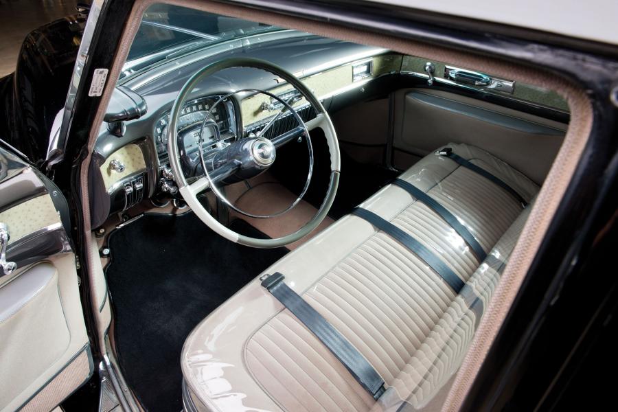  Cadillac Fleetwood Sixty Special 1953 года  (фото 5 из 5)